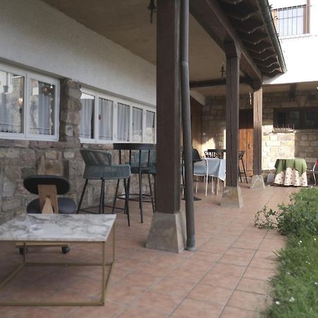 Posada La Estela De Barros Corrales De Buelna Exteriör bild