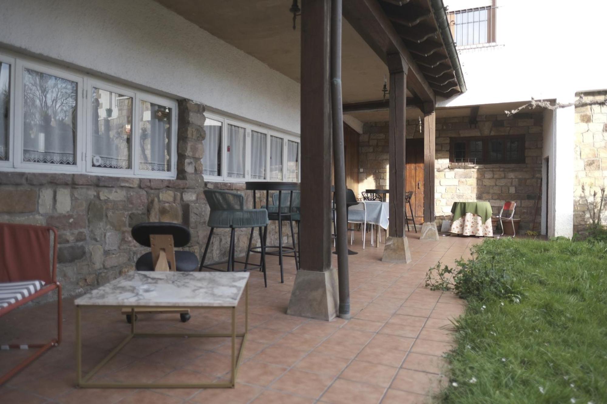 Posada La Estela De Barros Corrales De Buelna Exteriör bild