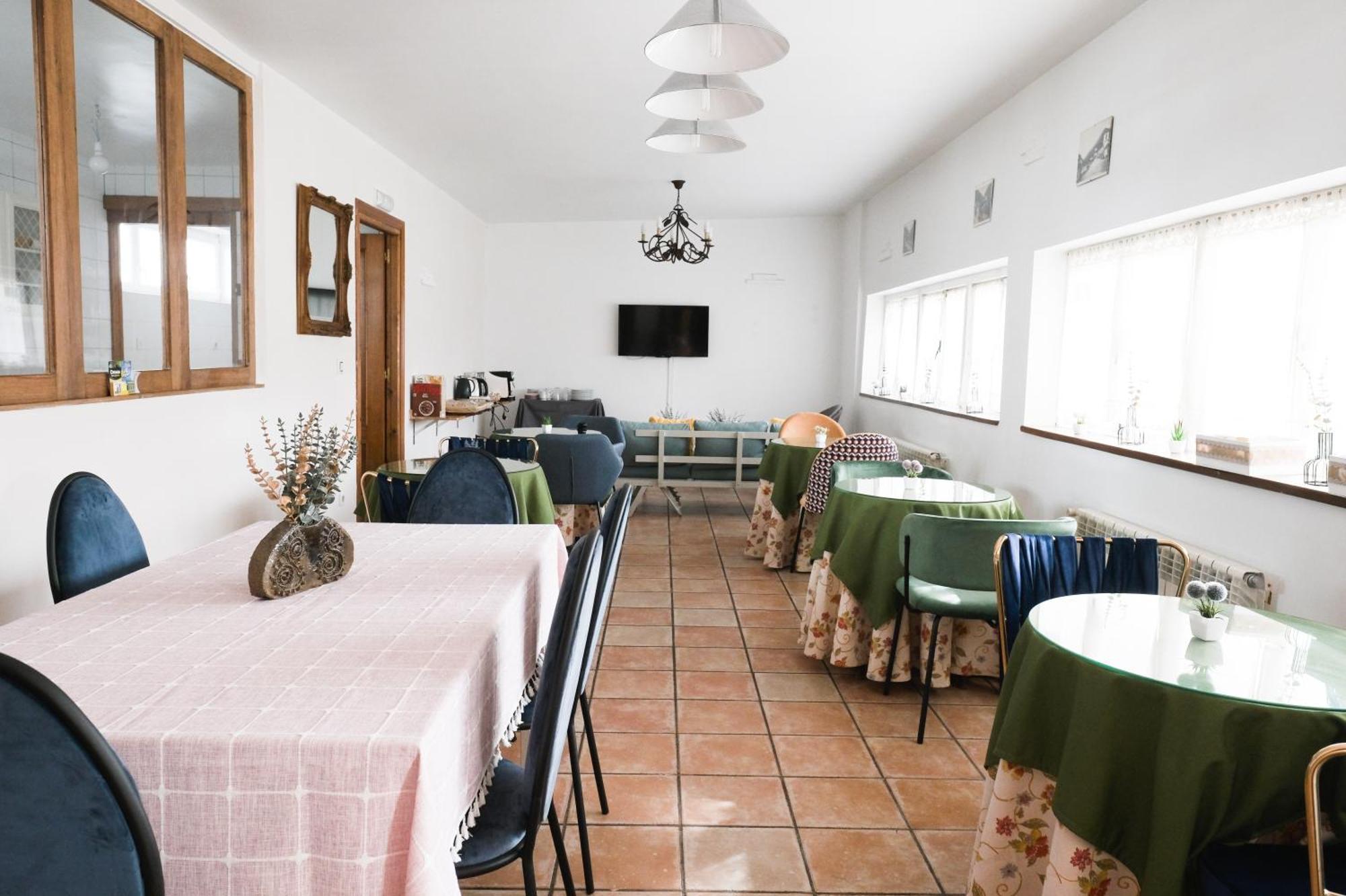 Posada La Estela De Barros Corrales De Buelna Exteriör bild