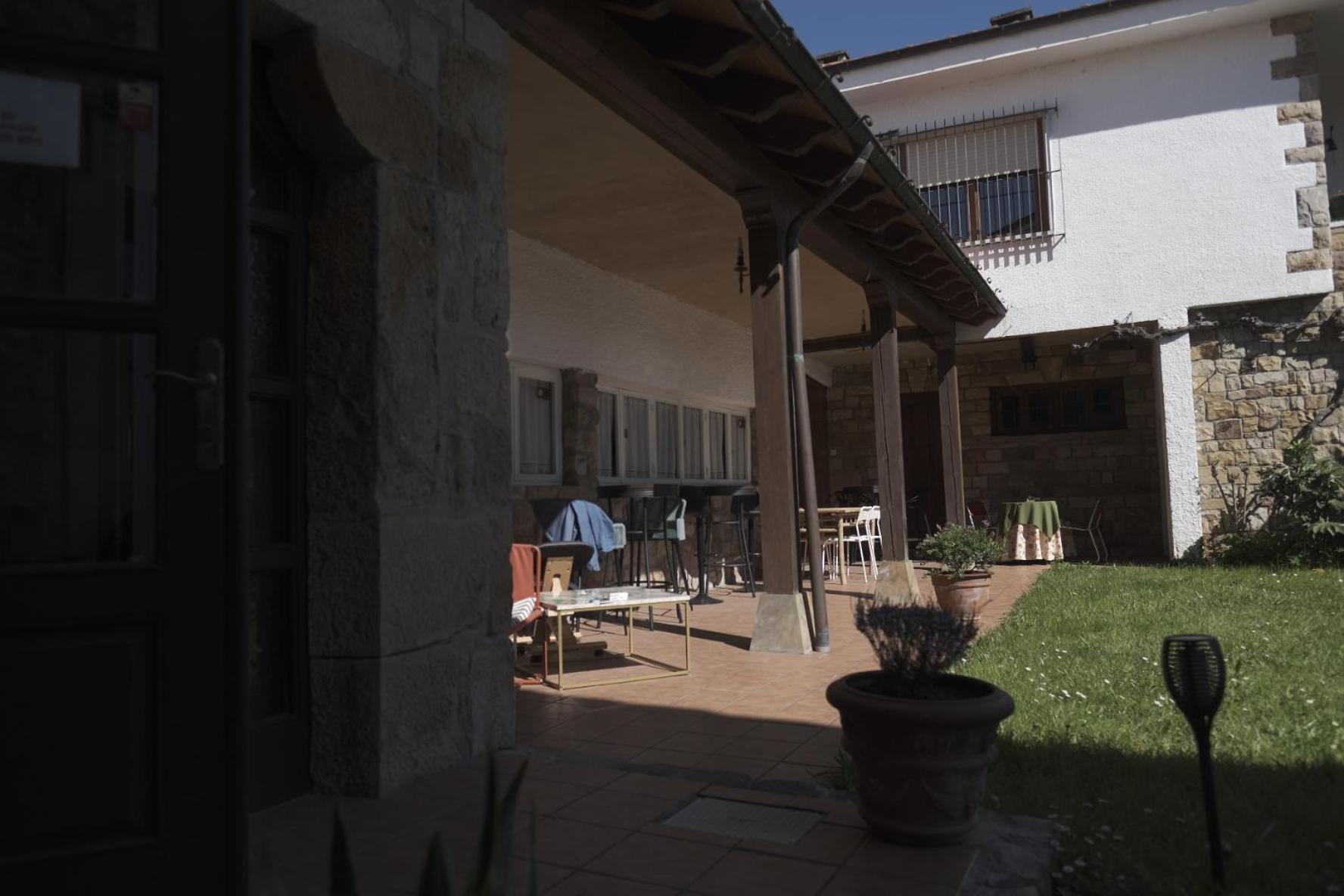 Posada La Estela De Barros Corrales De Buelna Exteriör bild