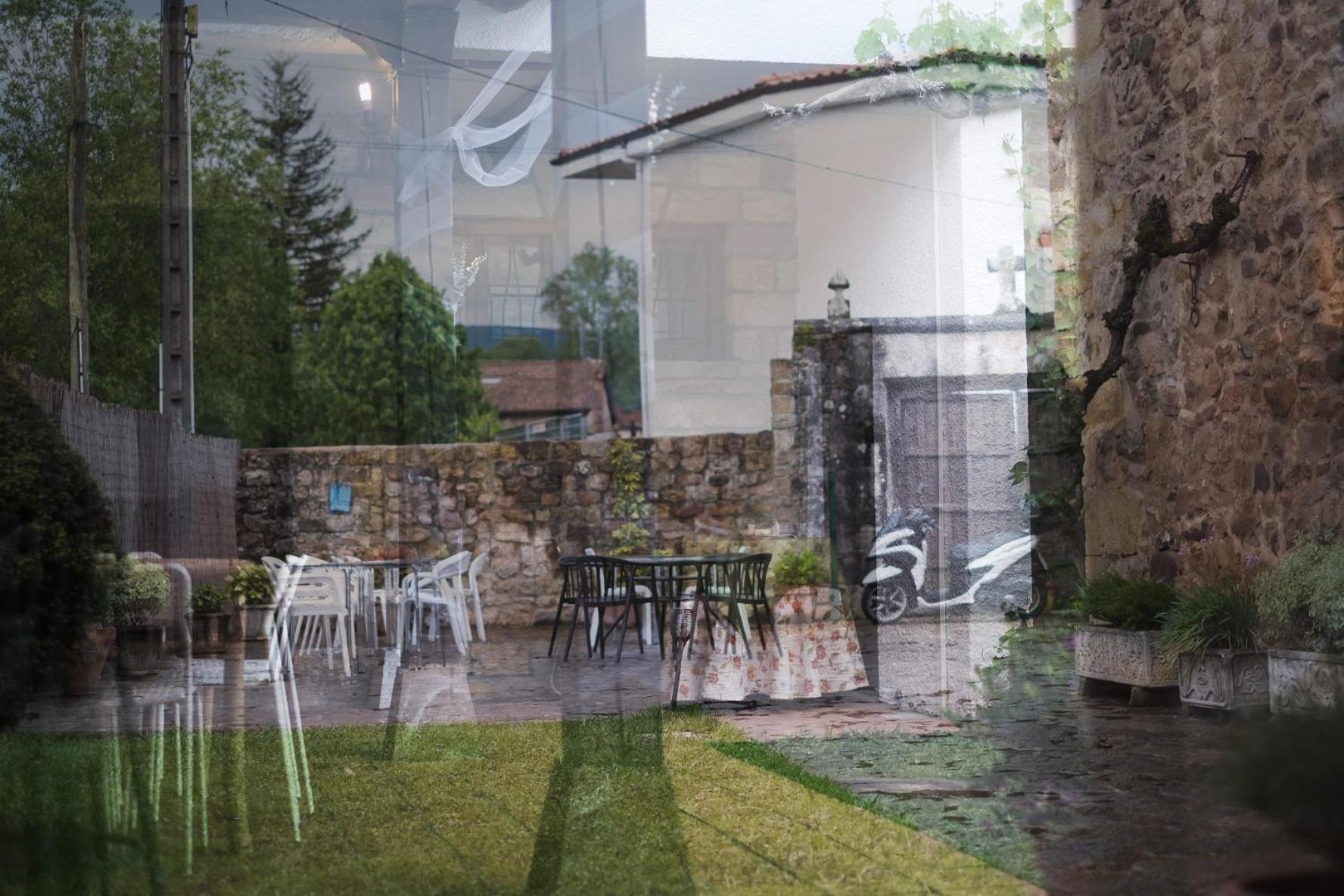 Posada La Estela De Barros Corrales De Buelna Exteriör bild